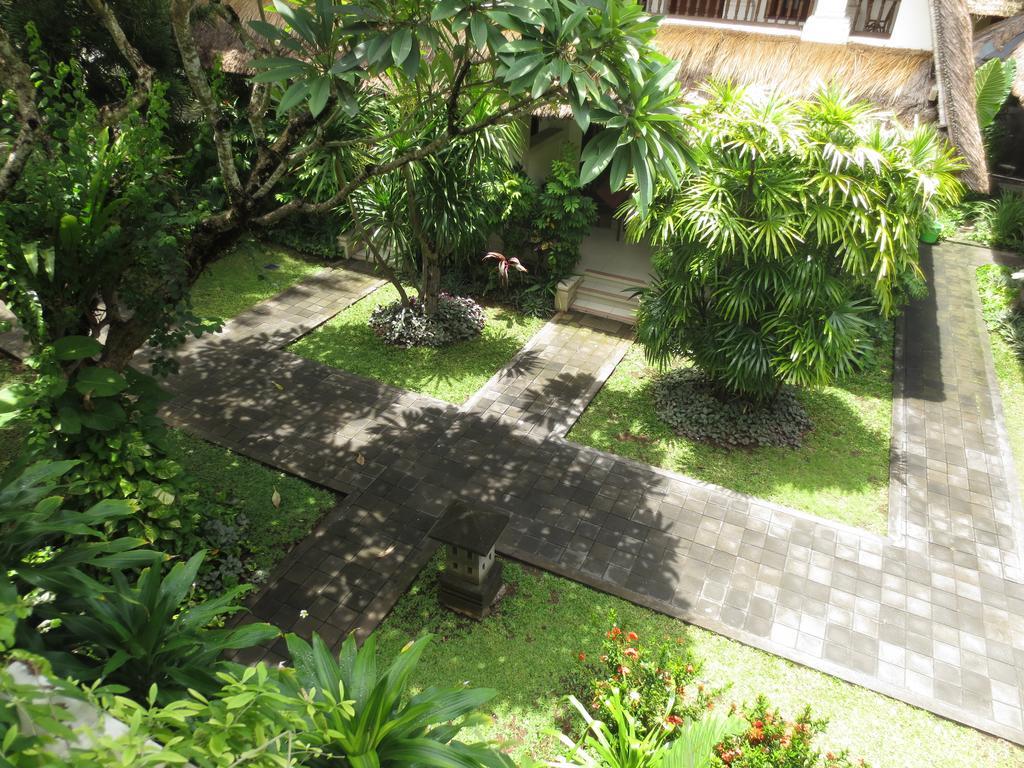 Puri Raja Hotel Legian  Exterior photo