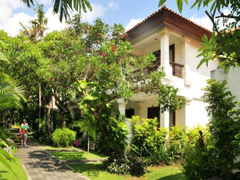 Puri Raja Hotel Legian  Exterior photo