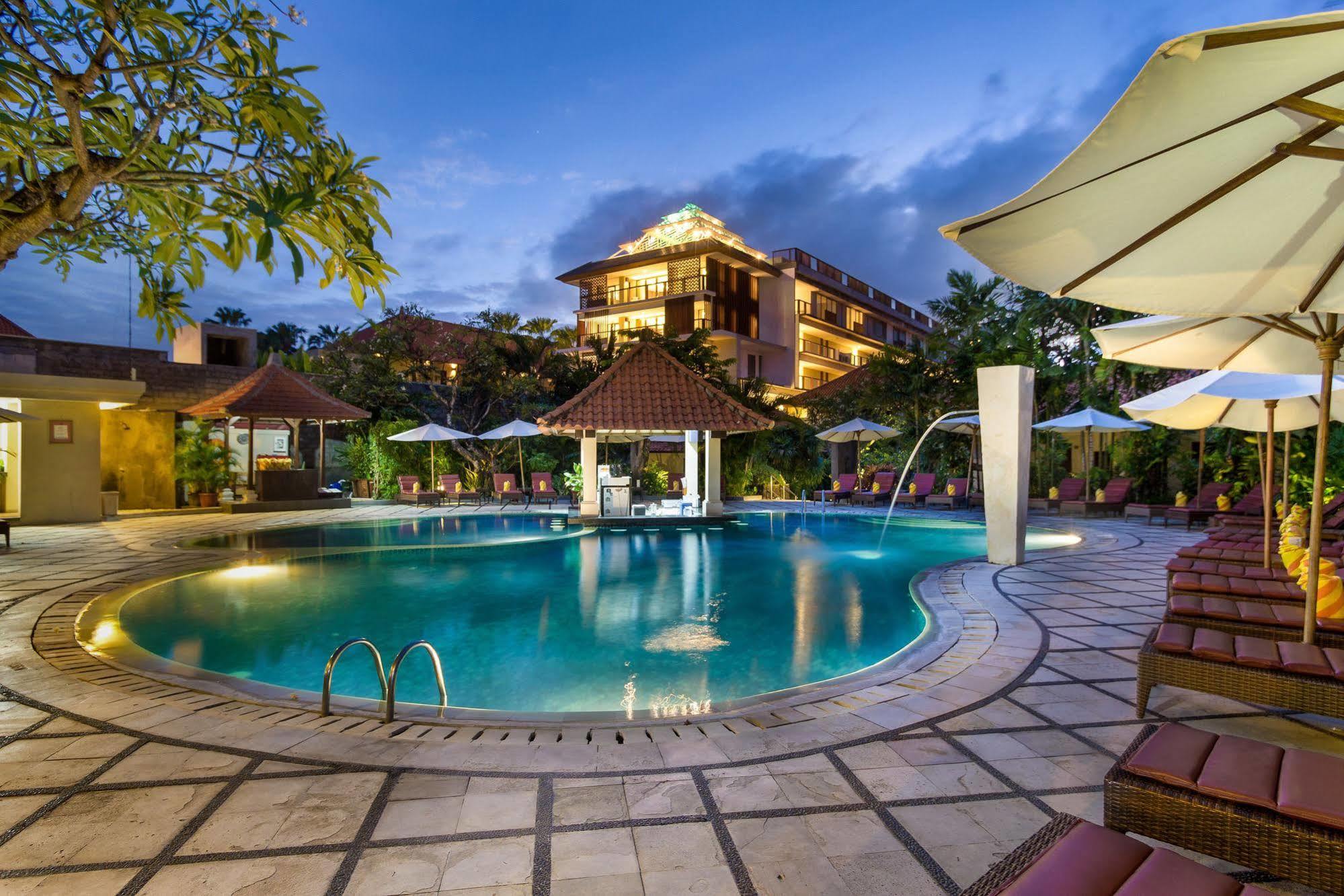Puri Raja Hotel Legian  Exterior photo